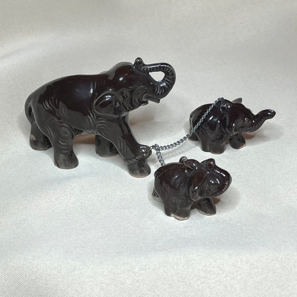 Vintage Brown Ceramic Elephant with Two Babies Chained - Picture 1 of 7